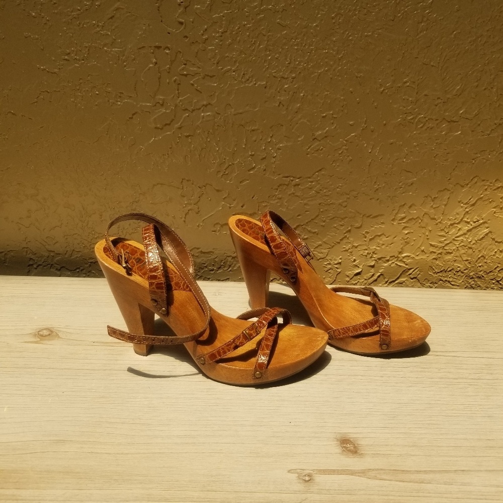 Womens Shoes
